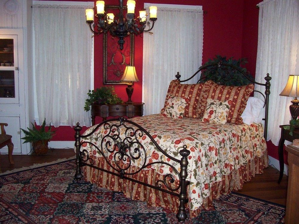 Carriage House Fredericksburg Bed & Breakfast Exterior foto